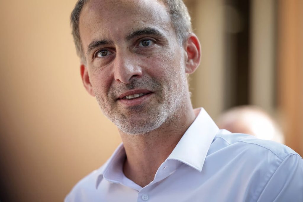 Raphaël Glucksmann pritet të shpallë kandidaturën për president të Francës