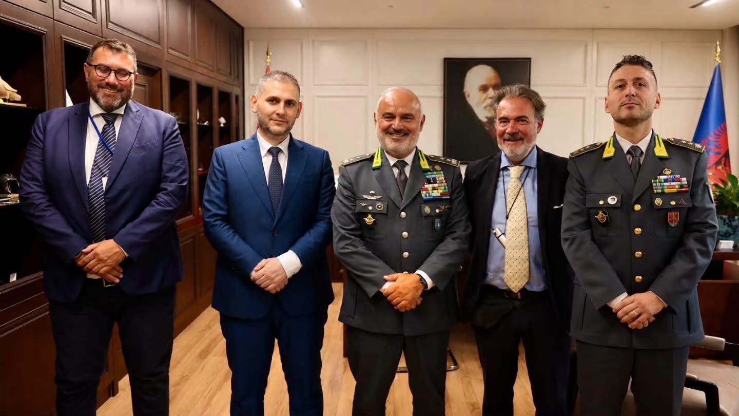 Hita pret drejtuesit e Guardia di Finanza-s, rikonfirmohet bashkëpunimi kundër kultivimit të kanabisit
