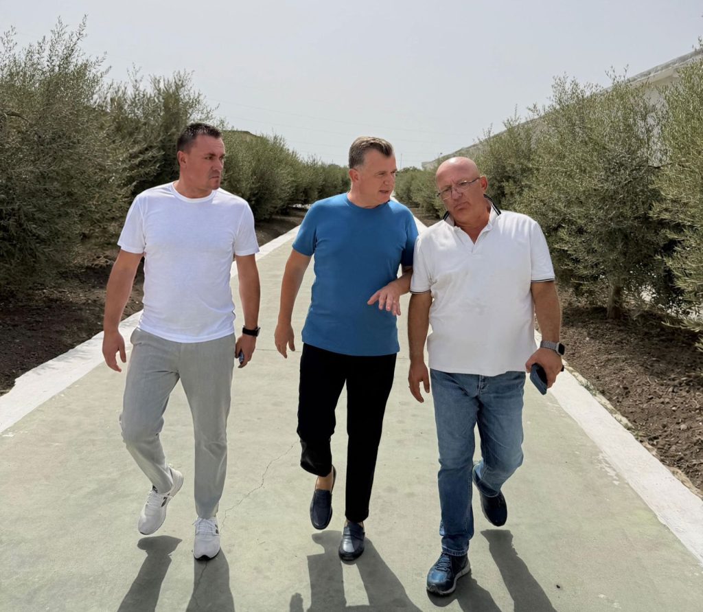 Balla në “Chicken Farm” Kavajë: Rritja e prodhimit vendas, prioritet për ekonominë shqiptare