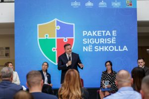 Bashkëbisedimi në Kamëz, Demo: Siguria në shkolla nuk negociohet, zero tolerancë ndaj çdo rreziku për fëmijët