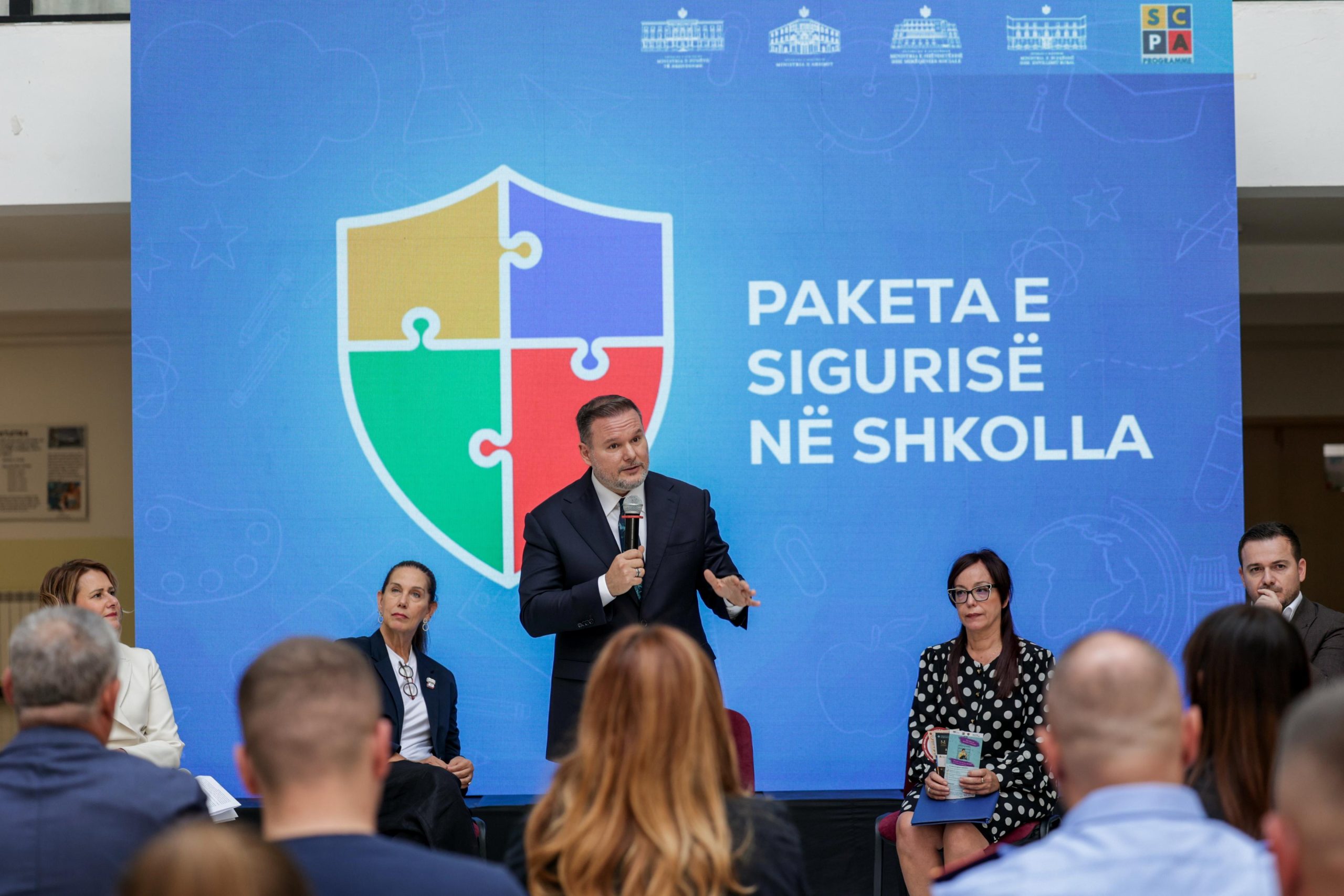 Bashkëbisedimi në Kamëz, Demo: Siguria në shkolla nuk negociohet, zero tolerancë ndaj çdo rreziku për fëmijët