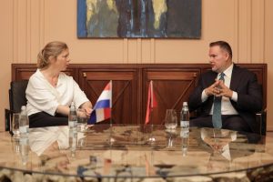 Demo pret ambasadoren e Holandës, në fokus siguria, krimi i organizuar dhe migracioni