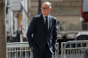 Francë, Philippe propozon rritjen e moshës së pensionit në 65 vjeç