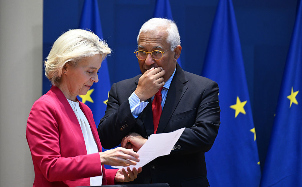 Von der Leyen dhe Costa: Pamjet nga varrimi i Mlladiçit në Beograd ishin tronditëse