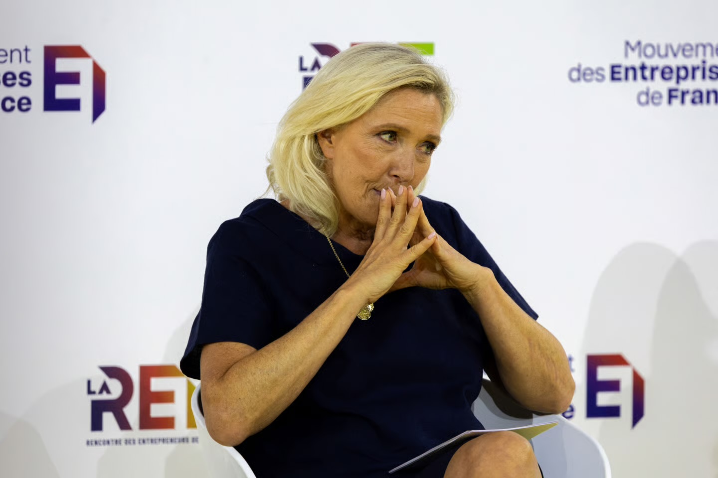 Le Pen premton shkurtime prej 125 miliardë eurosh, por nuk heq dorë nga pensioni në moshën 62-vjeçare