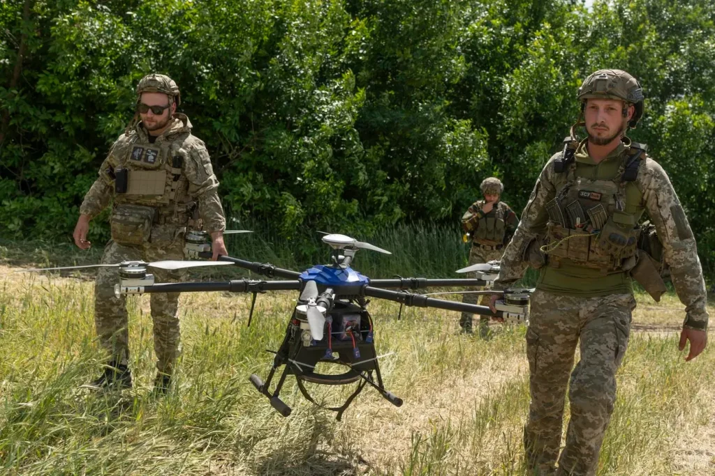 BE forcon mbështetjen ushtarake për Ukrainën: 3.3 miliardë euro për raketa dhe dronë