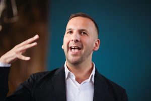Lideri i të Gjelbërve synon mandatin e Starmer, sfidon laburistët në bastionin e Londrës