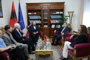 Balla takim me Anton Hofreiter: Mirënjohje Gjermanisë për mbështetjen në rrugëtimin europian të Shqipërisë