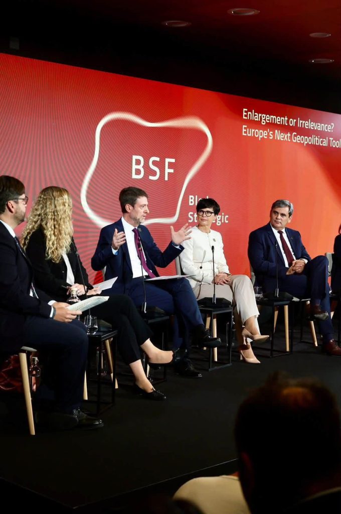Hoxha nga Forumi Strategjik i Bledit: Zgjerimi do ta bëjë BE-në më të fortë, më të sigurt dhe më të bashkuar