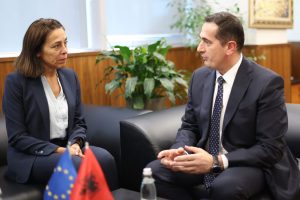 Ambasadorja e re e BE-së takon Klodian Brahon: Mbështetje e palëkundur për një SPAK të pavarur