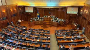 Kuvendi i Kosovës kundër vendimit të Speciales, deklarata kalon me 99 vota