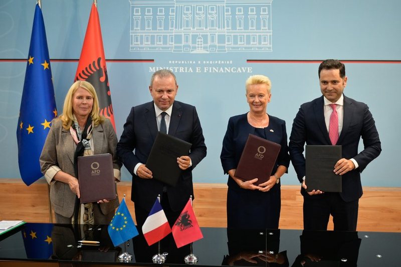 Durrësi me rrjet të ri kanalizimesh, firmoset marrëveshja
