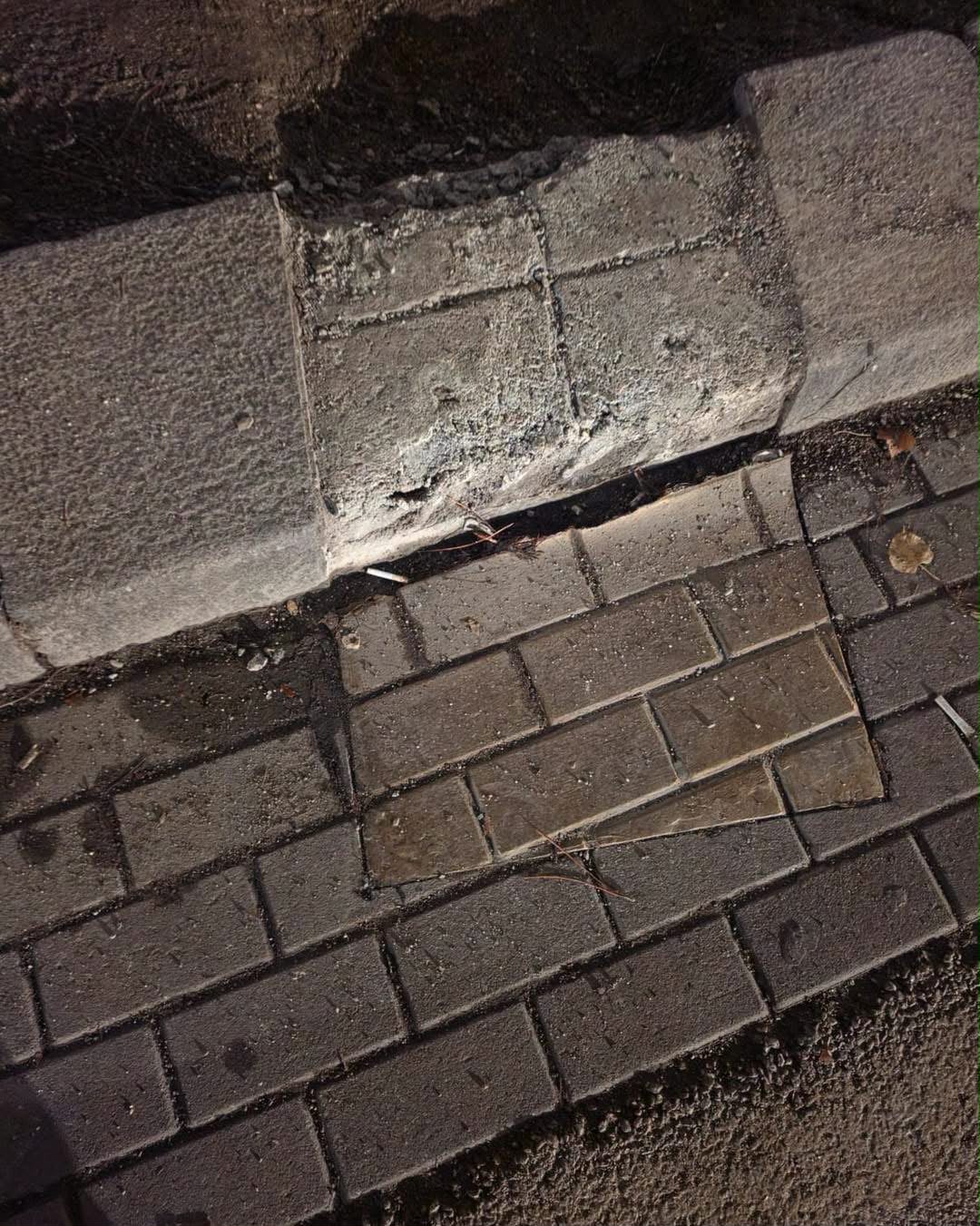 Balla: O Sali si mund të paguash për të dhunuar pllakatat e dëshmorëve të 21 Janarit!?
