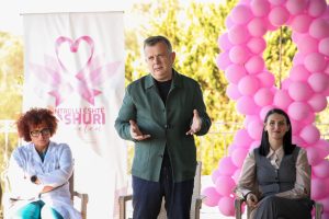 Balla nga Golemi: Shkolla dhe mësuesit janë të paprekshëm, më vjen keq që nxënësit qëlluan me gurë shkollën