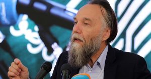 Dugin thirrje kundër BE-së: Shqiptarët dhe Serbët të luftojnë së bashku