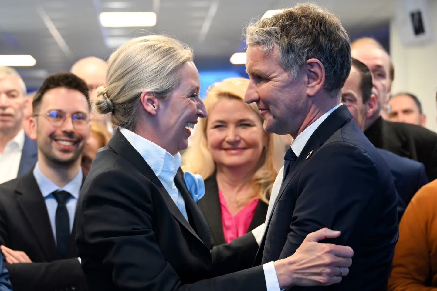 Rrjedhja e emaileve zbulon kthesën e Weidel ndaj Höckes