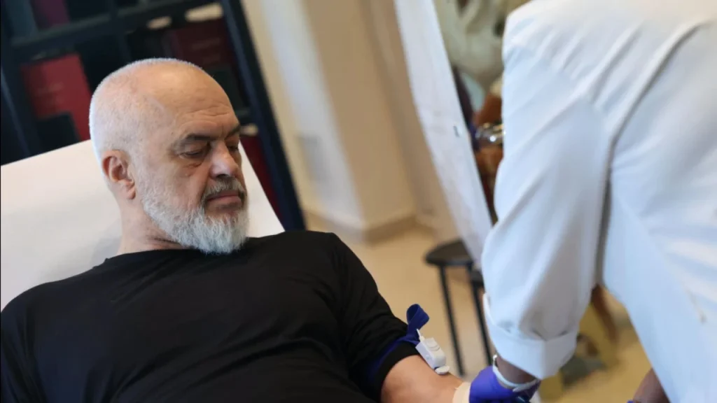 Rama i bashkohet nismës për dhurimin e gjakut: Administrata e Kryeministrisë vijon traditën