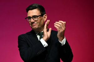 Të Gjelbrit humbasin terren, Burnham përvetëson disa nga politikat e Polanskit