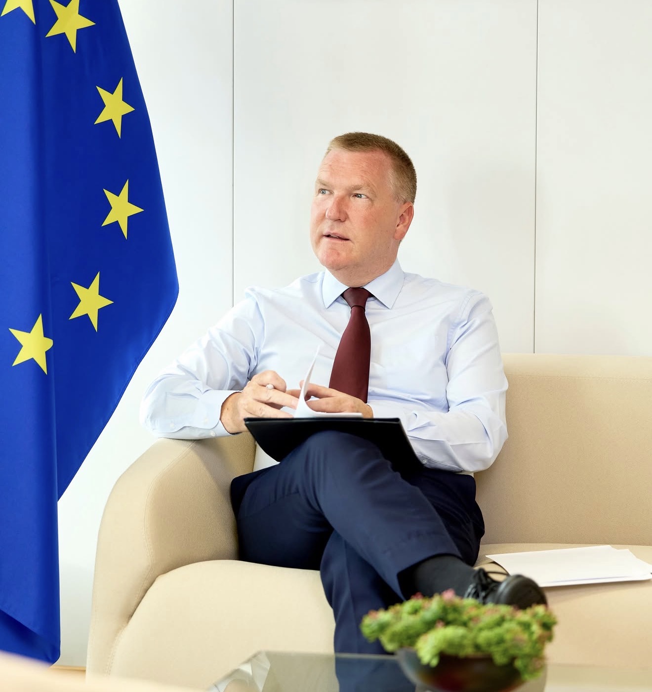 Siguria ushqimore në Shqipëri, Komisioneri i BE-së: Qytetarët meritojnë standarde europiane