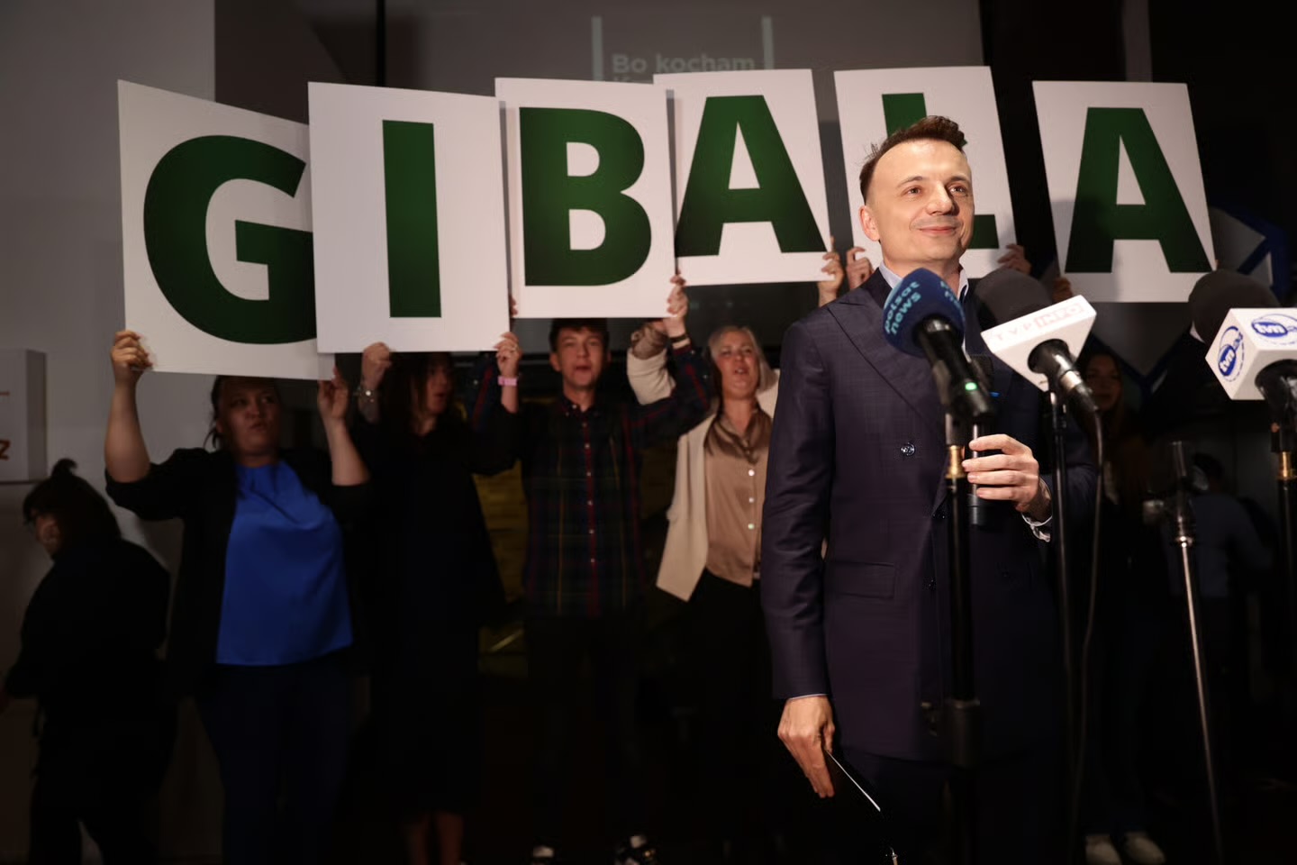 Goditje për Tusk, kandidati i pavarur fiton Krakovën