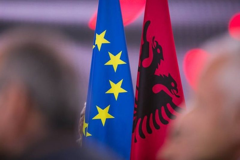 BE dënon dhunën në protestat e studentëve: Dialogu, e vetmja rrugë përpara