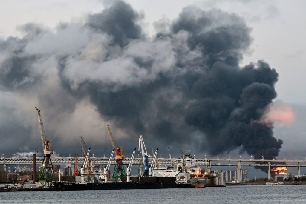 Ukraina godet terminalet e naftës në Shën Petersburg, një i vdekur