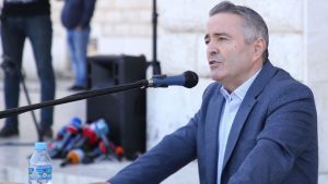 Nga diplomacia dhe SHISH-i te protestat, kush është Sandër Kovaçi