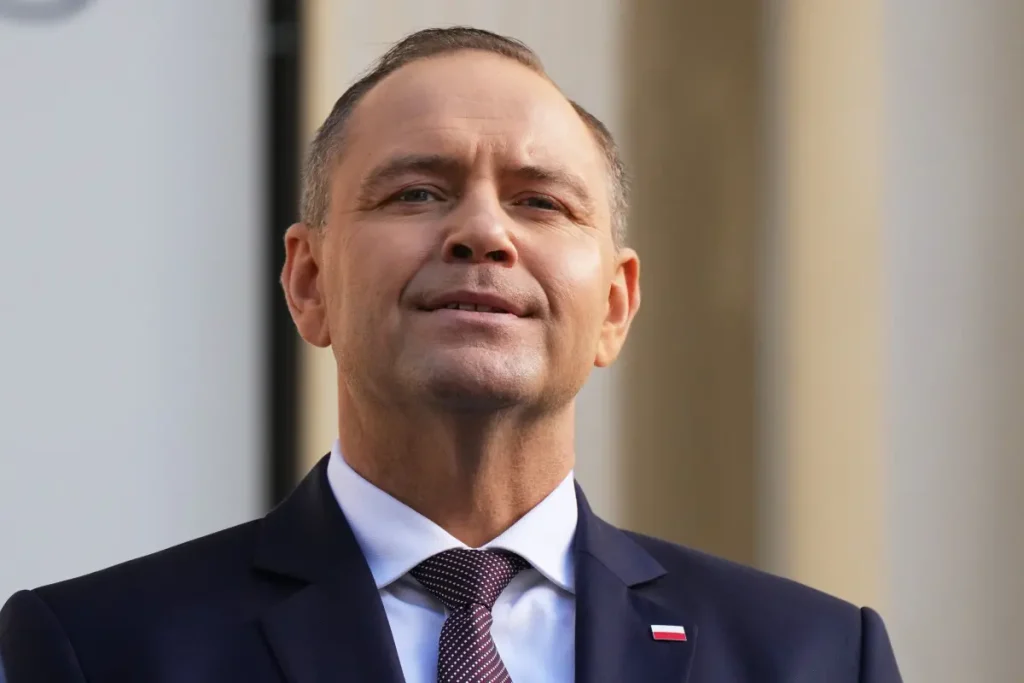 Kriza në Poloni, Nawrocki thërret konsultime urgjente me partitë