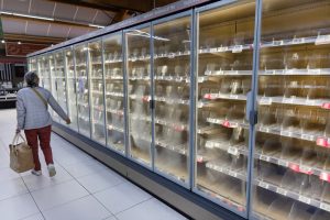 Hakerët godasin frigoriferët e marketeve franceze, ushqimet përfundojnë në mbetje