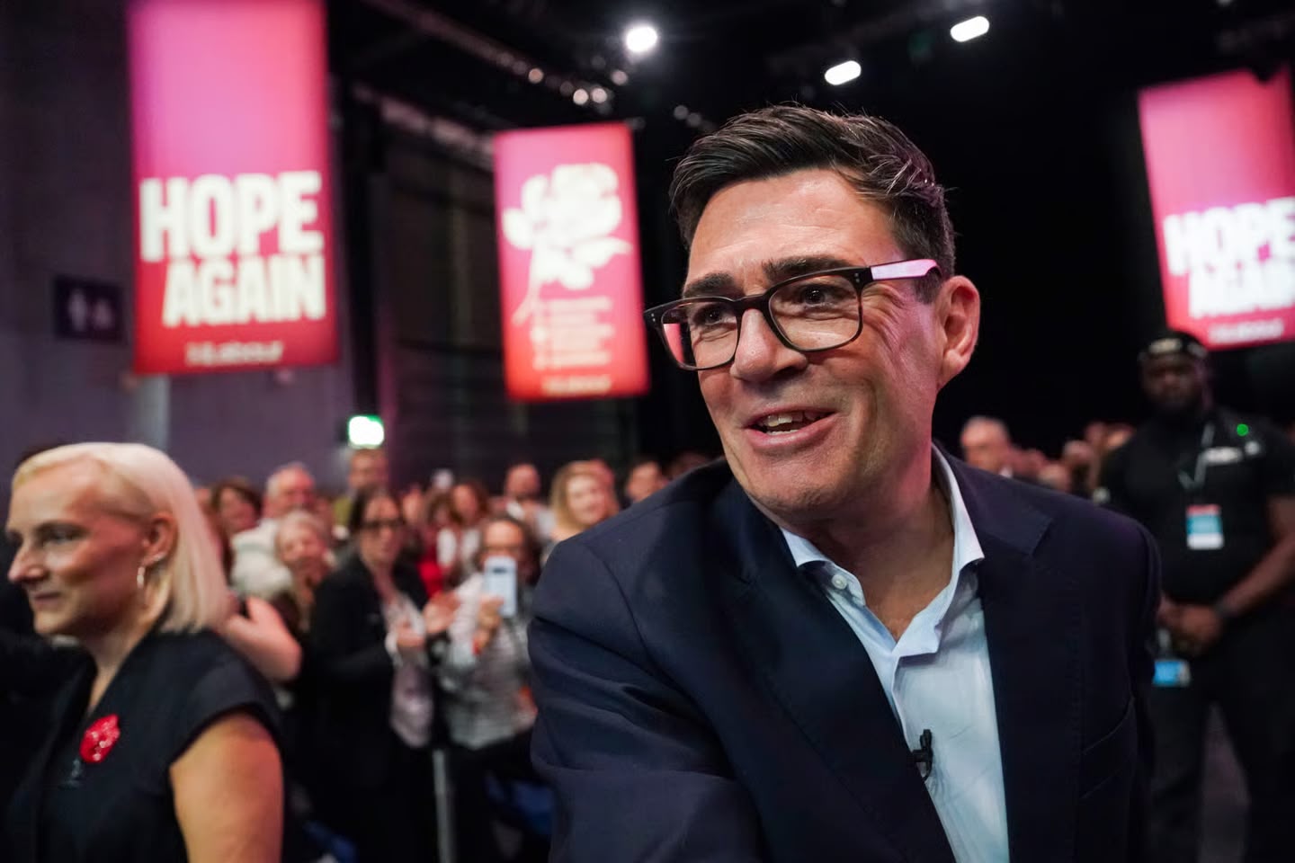Burnham rikthen optimizmin te laburistët, buxheti prova e parë