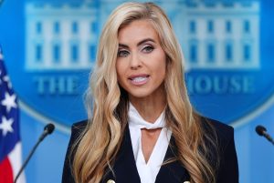 Trump shkarkon zëdhënësen e Shtëpisë së Bardhë pas vetëm pesë ditësh në detyrë