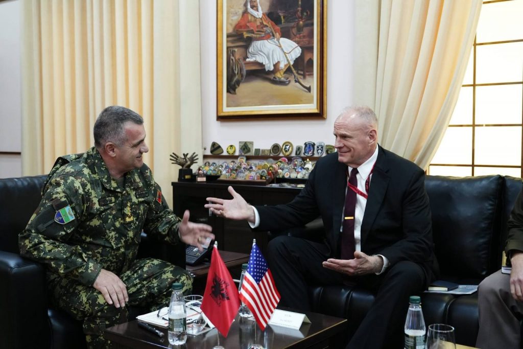Kingji takon ambasadorin Wendt, në fokus modernizimi i Forcave të Armatosura