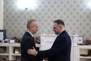 Nufi pret atasheun turk, diskutime për bashkëprodhim në mbrojtje