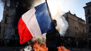 Fox News: Një rrjet ndërkombëtar organizatash të majta pas mobilizimit të protestave në Francë