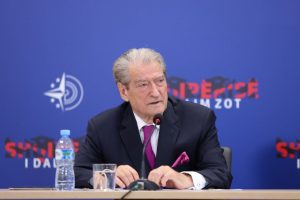 Berisha: Kur PD-ja të vijë në pushtet do dëmshpërblejë studentët që dënohen në protestë