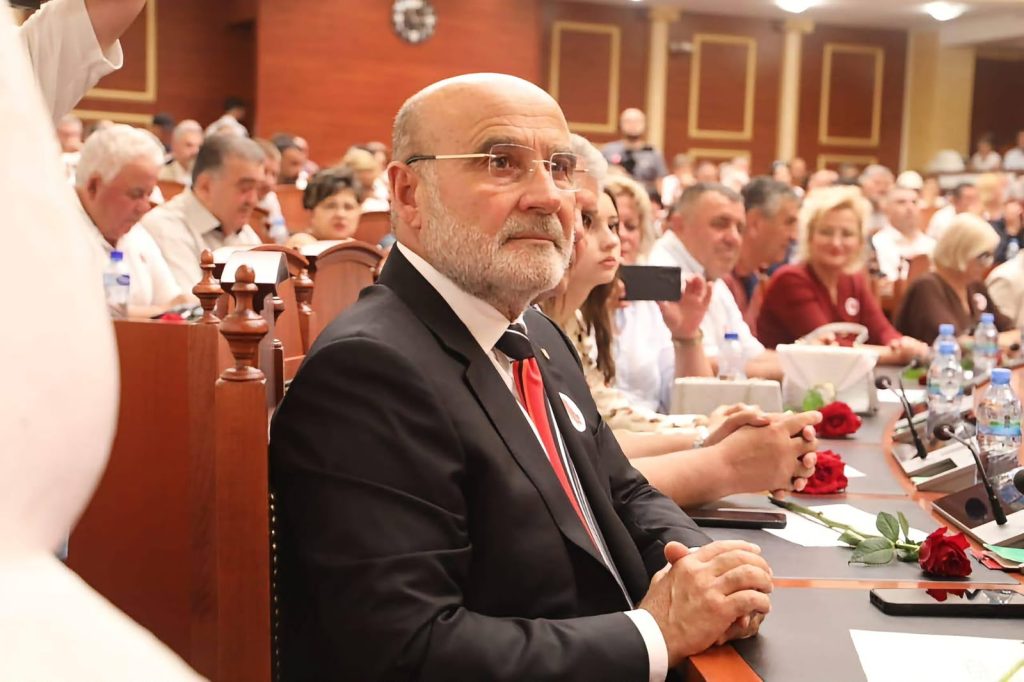 “Iu binda vendimit politik të PS”, Sinaj sqaron votën pro dhe qëndrimin kundër “Territoriales”: S’ka patur presion as ultimatume