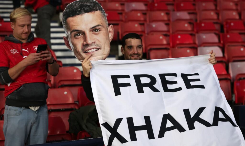 Xhaka rikthehet te Zvicra në nëntor, rimerr edhe shiritin e kapitenit